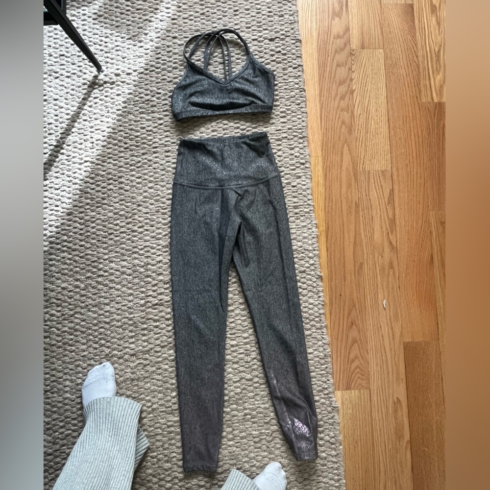 BEYOND YOGA Grey Workout set